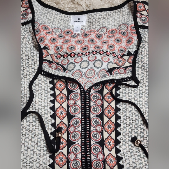 Geometric Patterned Blouse - Picture 11 of 11